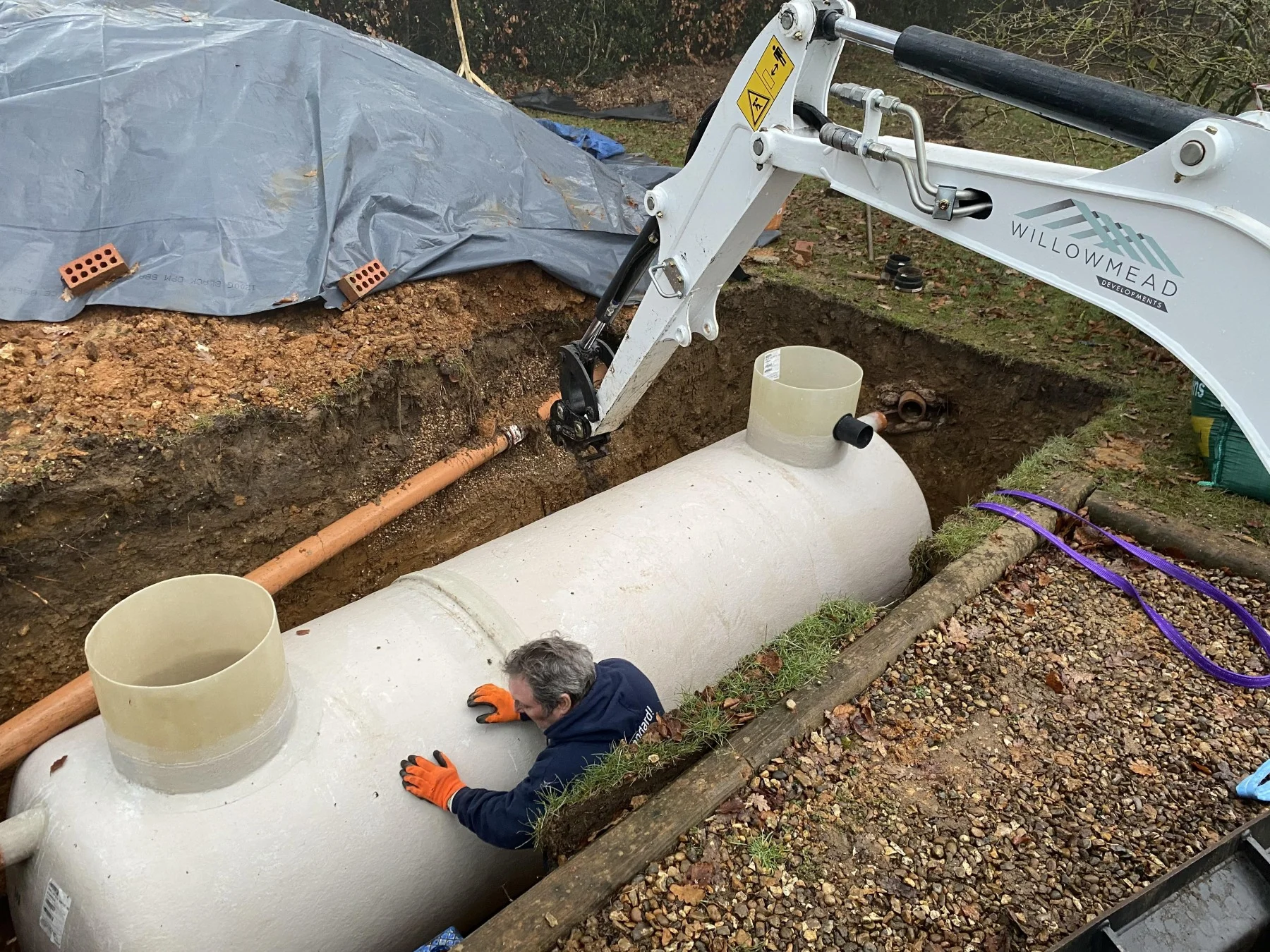 Spetic tank installation